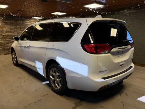 More photos of 2017 Chrysler Pacifica Limited at Kurt Johnson Auto Sales & Service, PA