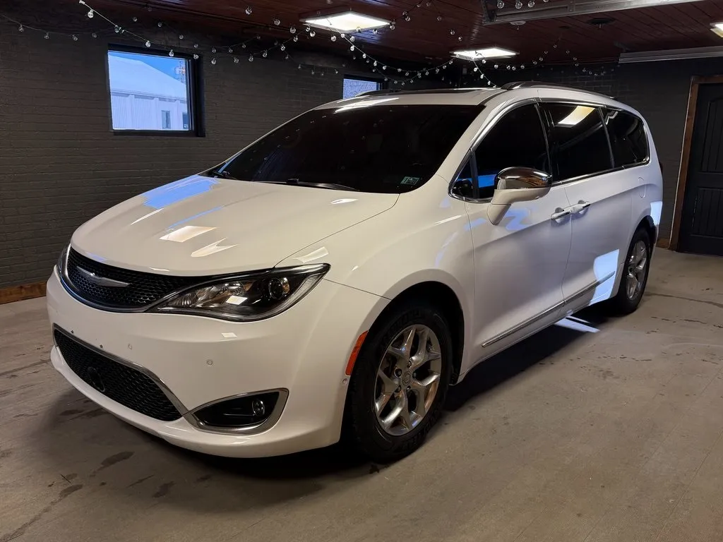 White 2017 Chrysler Pacifica Limited for sale in DuBois, PA