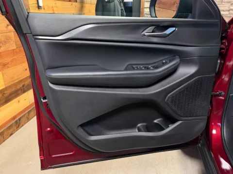 More photos of 2023 Jeep Grand Cherokee Laredo at Kurt Johnson Auto Sales & Service, PA