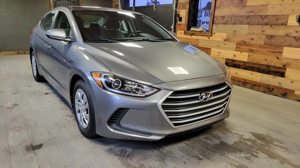 2017 Hyundai Elantra SE for sale in DuBois, PA