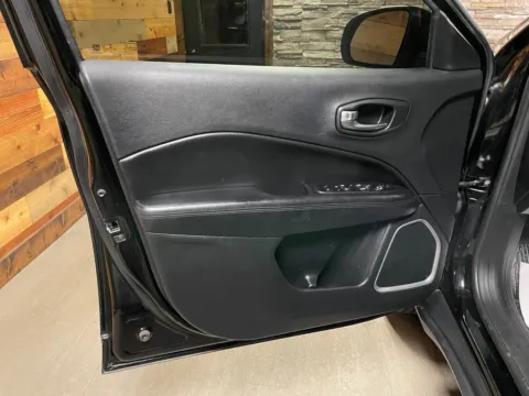 More photos of 2020 Jeep Compass Altitude at Kurt Johnson Auto Sales & Service, PA