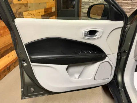 More photos of 2018 Jeep Compass Latitude at Kurt Johnson Auto Sales & Service, PA