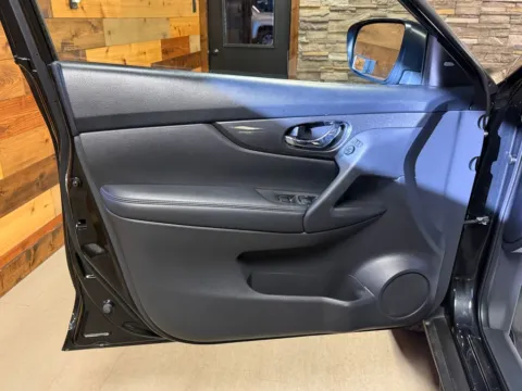 More photos of 2017 Nissan Rogue SV at Kurt Johnson Auto Sales & Service, PA