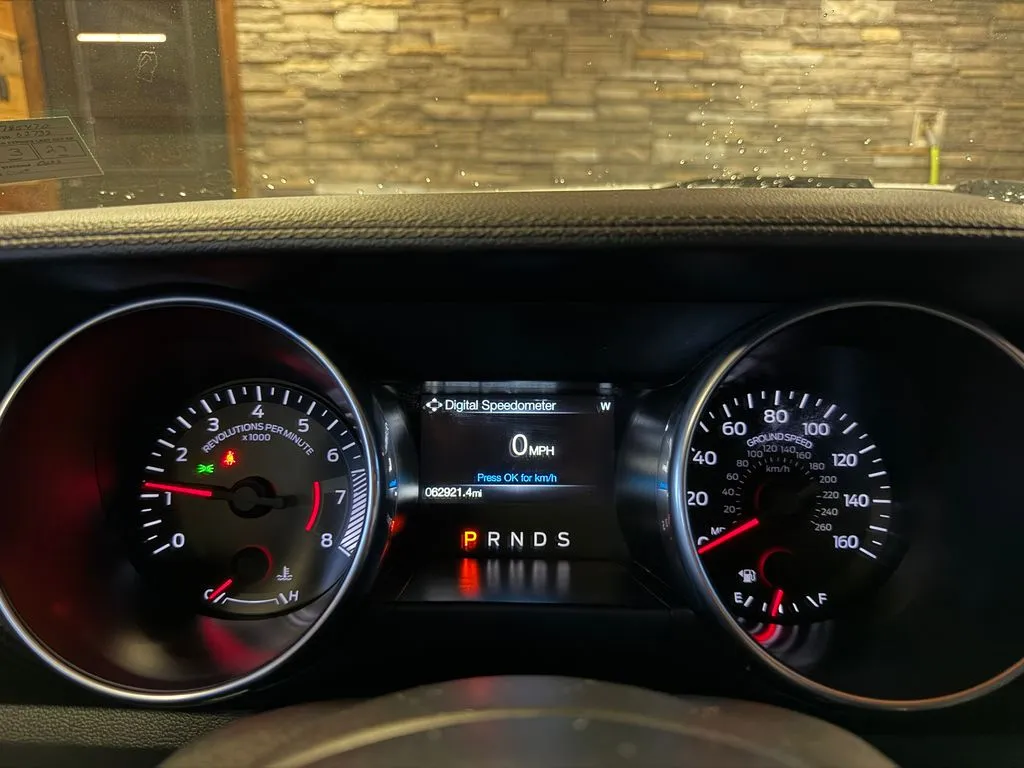 2018 Ford Mustang EcoBoost - Photo 17