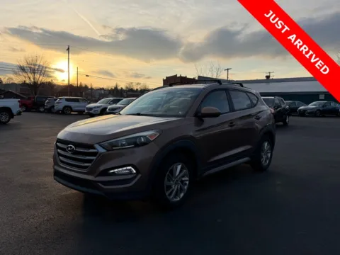 Beige 2017 Hyundai Tucson SE for sale in DuBois, PA