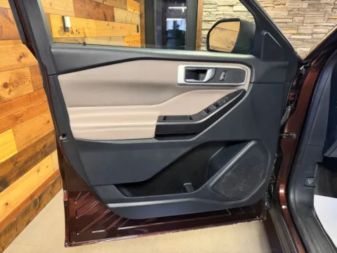 More photos of 2020 Ford Explorer XLT at Kurt Johnson Auto Sales & Service, PA