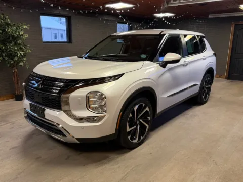 Silver 2023 Mitsubishi Outlander SE for sale in DuBois, PA