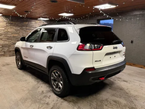 More photos of 2022 Jeep Cherokee Trailhawk at Kurt Johnson Auto Sales & Service, PA