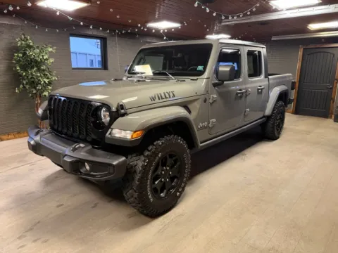 Gray 2022 Jeep Gladiator Willys for sale in DuBois, PA