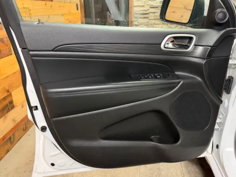 More photos of 2020 Jeep Grand Cherokee Altitude at Kurt Johnson Auto Sales & Service, PA