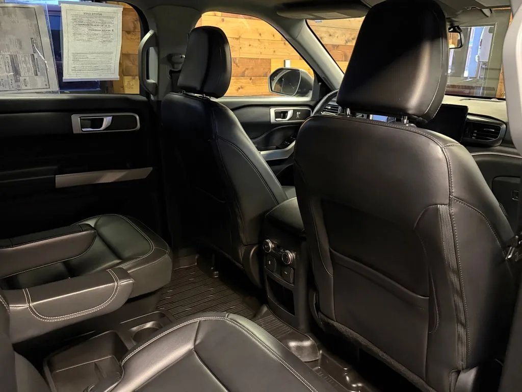 2021 Ford Explorer XLT - Photo 19