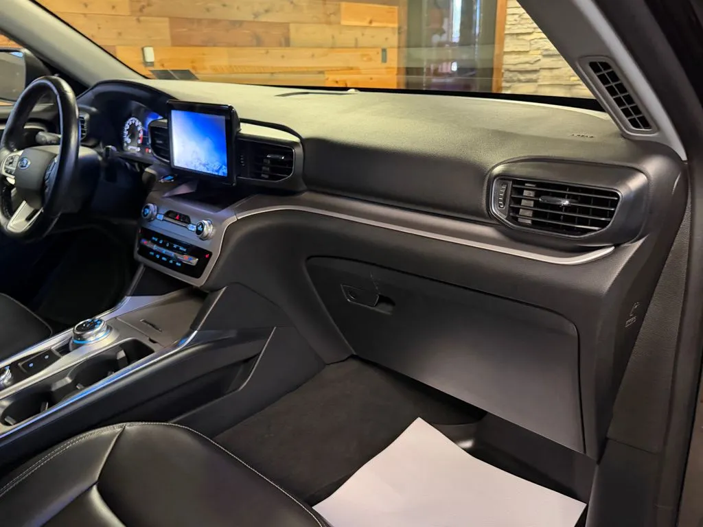 2021 Ford Explorer XLT - Photo 23