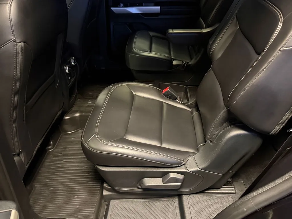 2021 Ford Explorer XLT - Photo 11