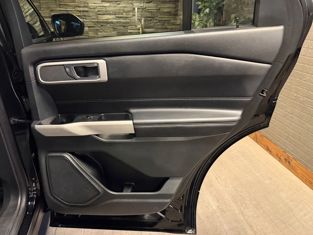 2021 Ford Explorer XLT - Photo 20