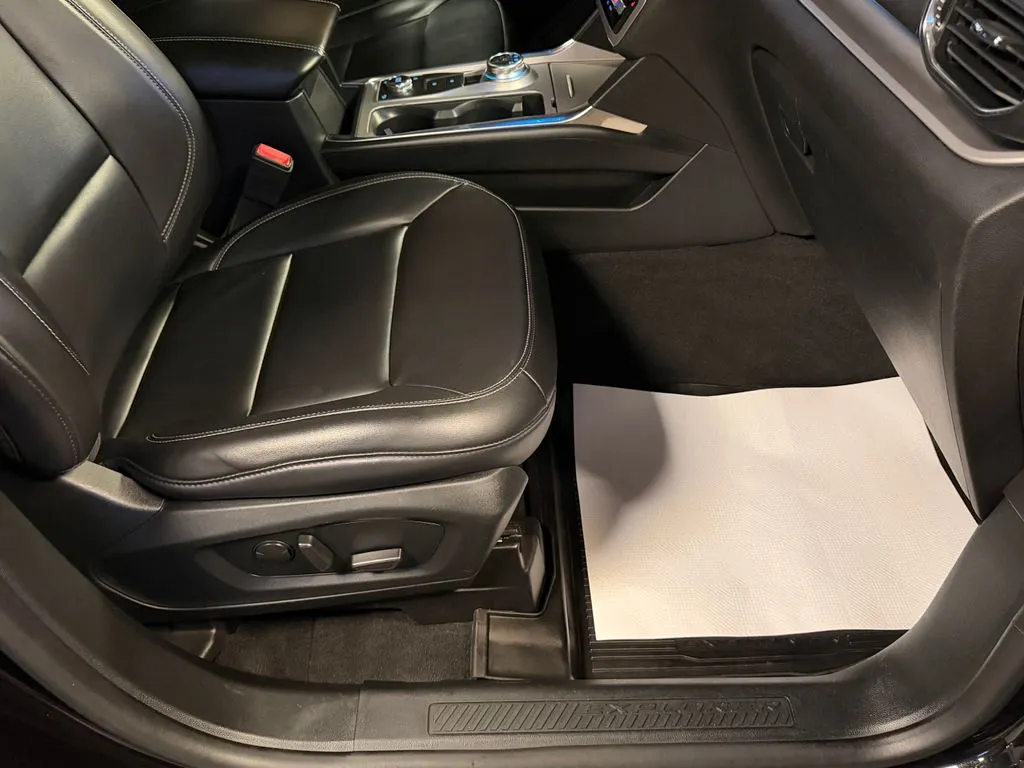 2021 Ford Explorer XLT - Photo 22
