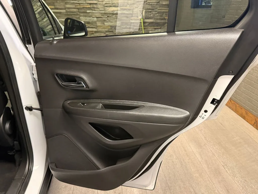 2019 Chevrolet Trax LT - Photo 18