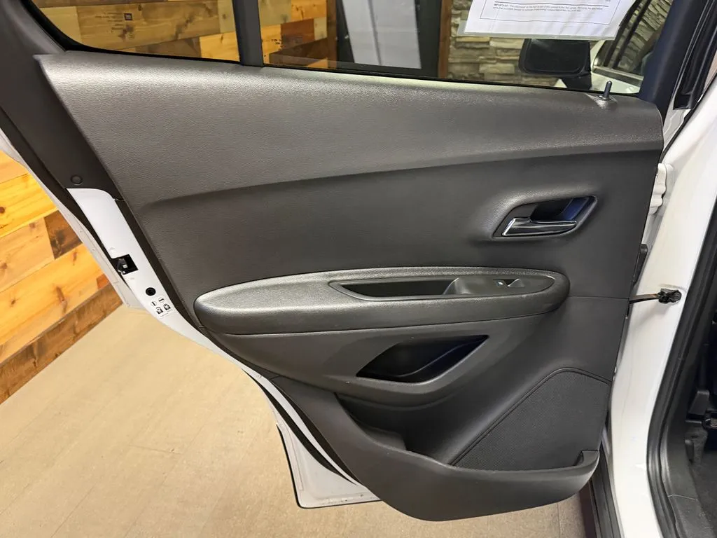 2019 Chevrolet Trax LT - Photo 9