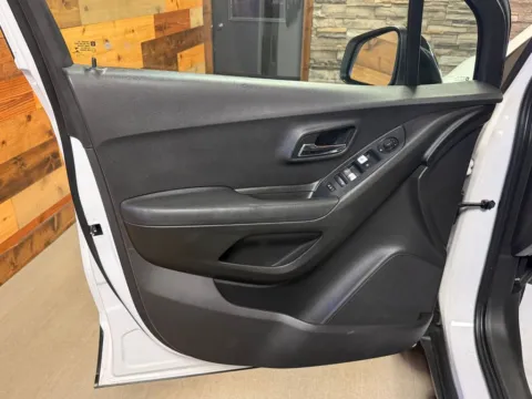 More photos of 2019 Chevrolet Trax LT at Kurt Johnson Auto Sales & Service, PA