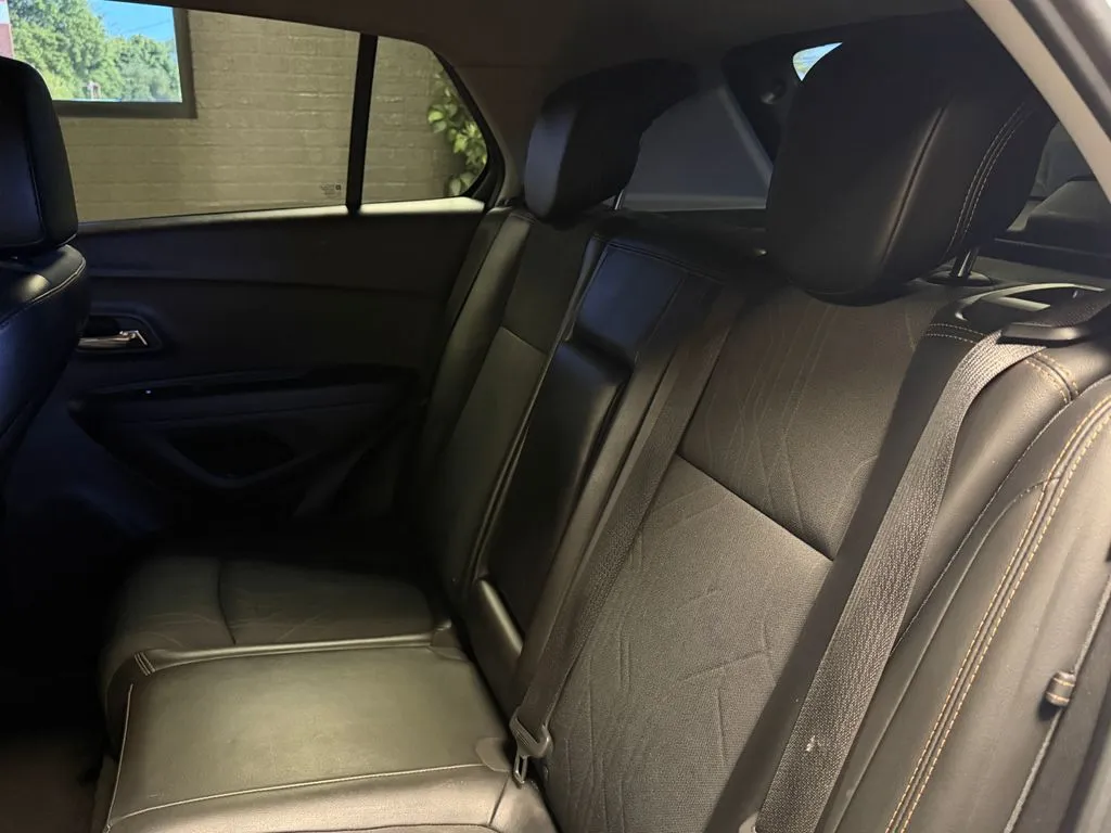 2019 Chevrolet Trax LT - Photo 12