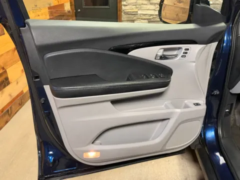 More photos of 2016 Honda Pilot Touring at Kurt Johnson Auto Sales & Service, PA