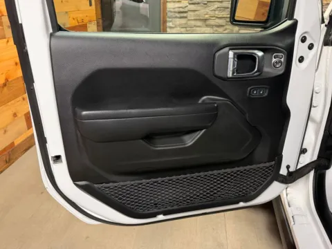 More photos of 2021 Jeep Wrangler Unlimited Islander at Kurt Johnson Auto Sales & Service, PA