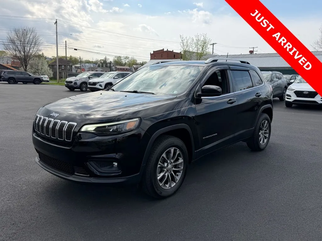 Black 2019 Jeep Cherokee Latitude Plus for sale in DuBois, PA