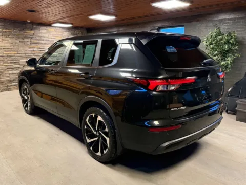 More photos of 2022 Mitsubishi Outlander ES at Kurt Johnson Auto Sales & Service, PA