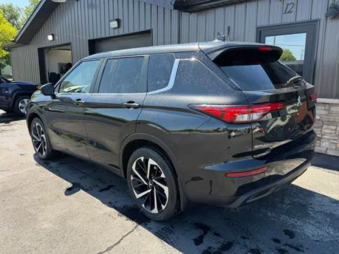 More photos of 2022 Mitsubishi Outlander ES at Kurt Johnson Auto Sales & Service, PA