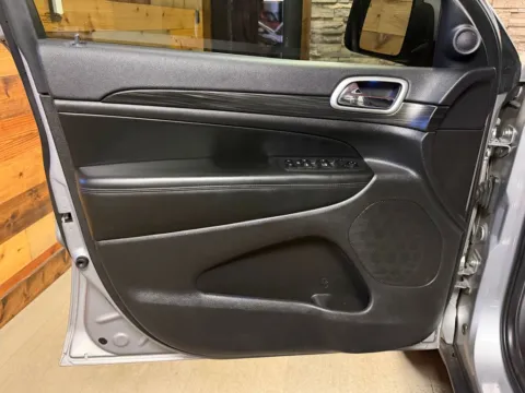 More photos of 2019 Jeep Grand Cherokee Laredo at Kurt Johnson Auto Sales & Service, PA
