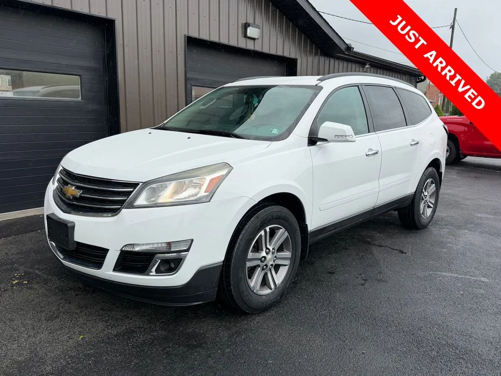 White 2017 Chevrolet Traverse LT for sale in DuBois, PA