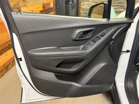 More photos of 2020 Chevrolet Trax LS at Kurt Johnson Auto Sales & Service, PA