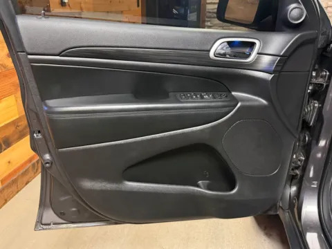 More photos of 2021 Jeep Grand Cherokee Laredo E at Kurt Johnson Auto Sales & Service, PA