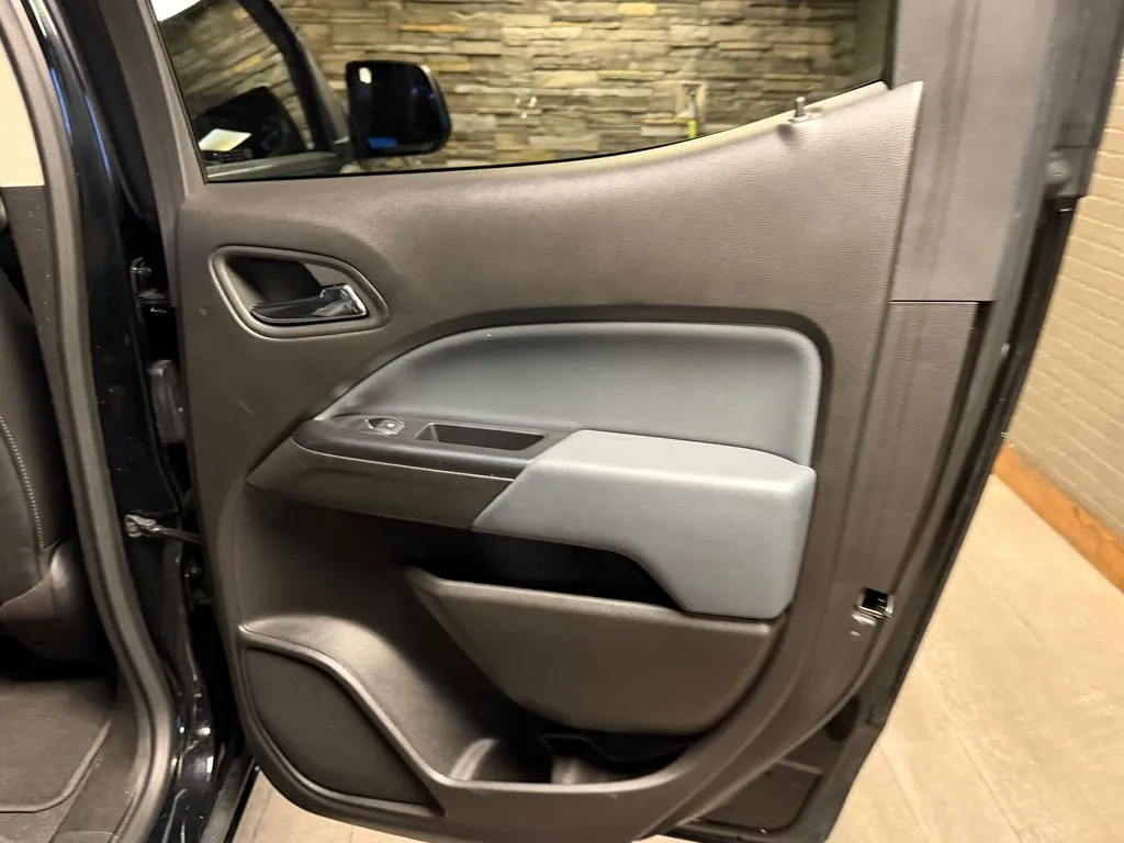 2021 Chevrolet Colorado Z71 - Photo 17