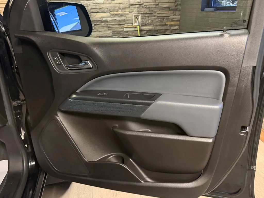 2021 Chevrolet Colorado Z71 - Photo 21