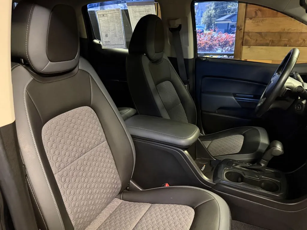 2021 Chevrolet Colorado Z71 - Photo 18