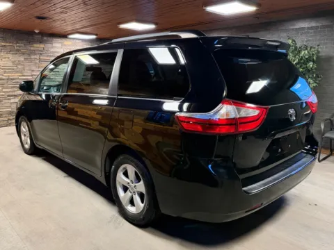 More photos of 2017 Toyota Sienna LE at Kurt Johnson Auto Sales & Service, PA