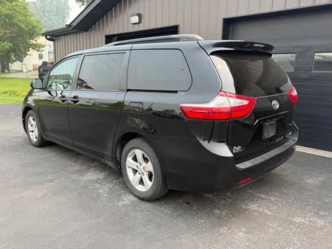 More photos of 2017 Toyota Sienna LE at Kurt Johnson Auto Sales & Service, PA