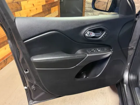 More photos of 2020 Jeep Cherokee Limited at Kurt Johnson Auto Sales & Service, PA