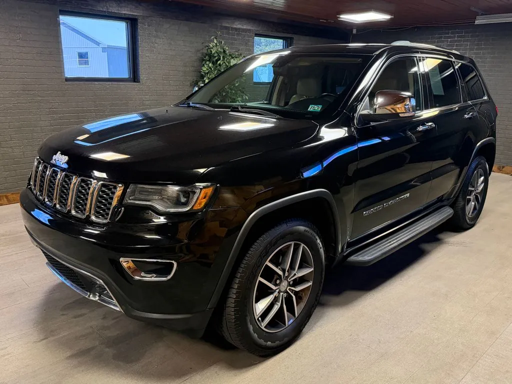 Black 2018 Jeep Grand Cherokee Limited for sale in DuBois, PA