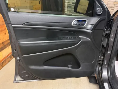 More photos of 2019 Jeep Grand Cherokee Altitude at Kurt Johnson Auto Sales & Service, PA
