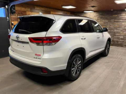 Another view of 2019 Toyota Highlander XLE for sale in DuBois, PA at Kurt Johnson Auto Sales & Service