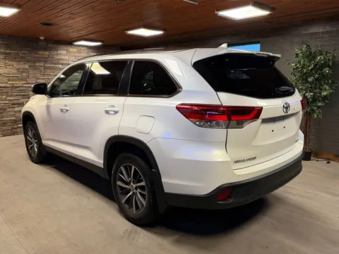 More photos of 2019 Toyota Highlander XLE at Kurt Johnson Auto Sales & Service, PA