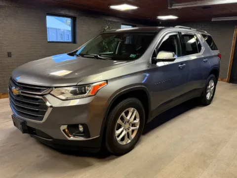 Gray 2019 Chevrolet Traverse LT for sale in DuBois, PA