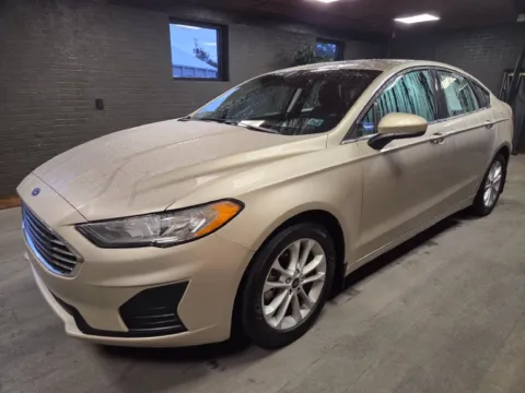 White 2019 Ford Fusion SE for sale in DuBois, PA