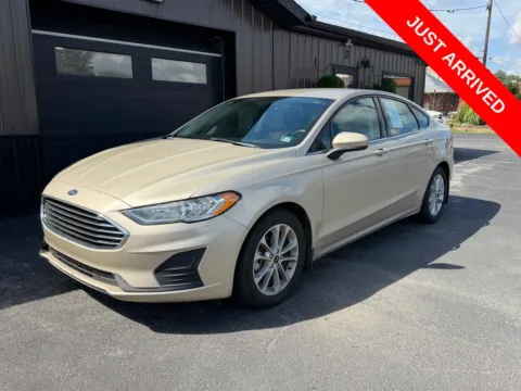 White 2019 Ford Fusion SE for sale in DuBois, PA