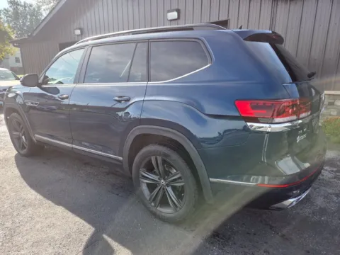 Photos of 2021 Volkswagen Atlas 3.6L V6 SE w/Technology R-Line for sale in DuBois, PA at Kurt Johnson Auto Sales & Service