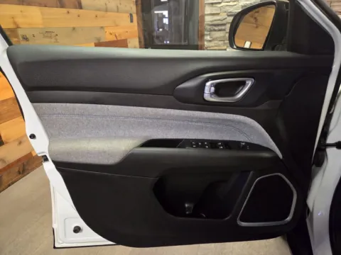 More photos of 2023 Jeep Compass Latitude at Kurt Johnson Auto Sales & Service, PA