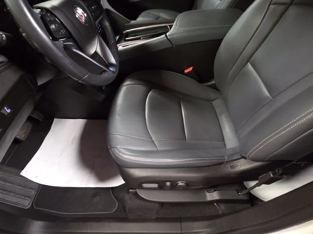 2023 Buick Enclave Essence - Photo 9