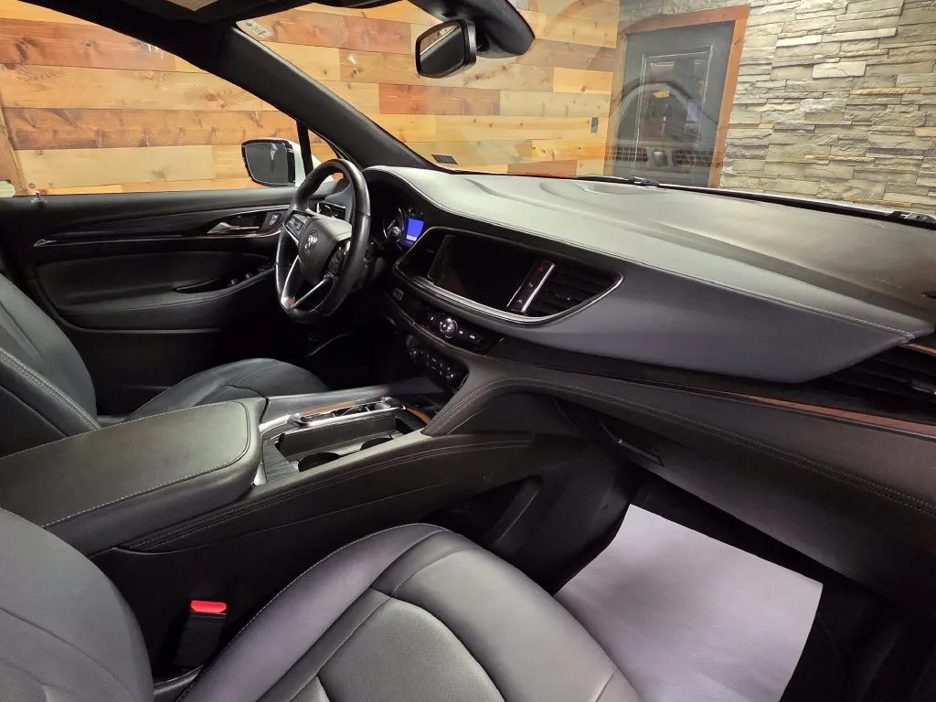 2023 Buick Enclave Essence - Photo 25