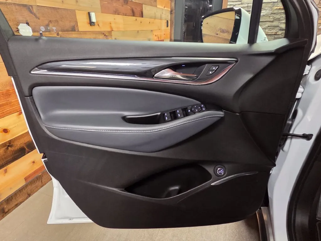 2023 Buick Enclave Essence - Photo 7